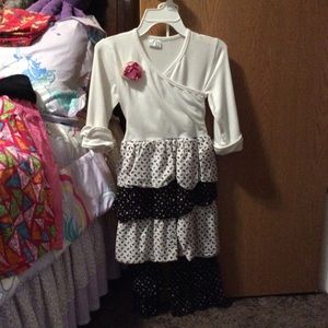 Cute girls matching outfit 6/7 like new condition